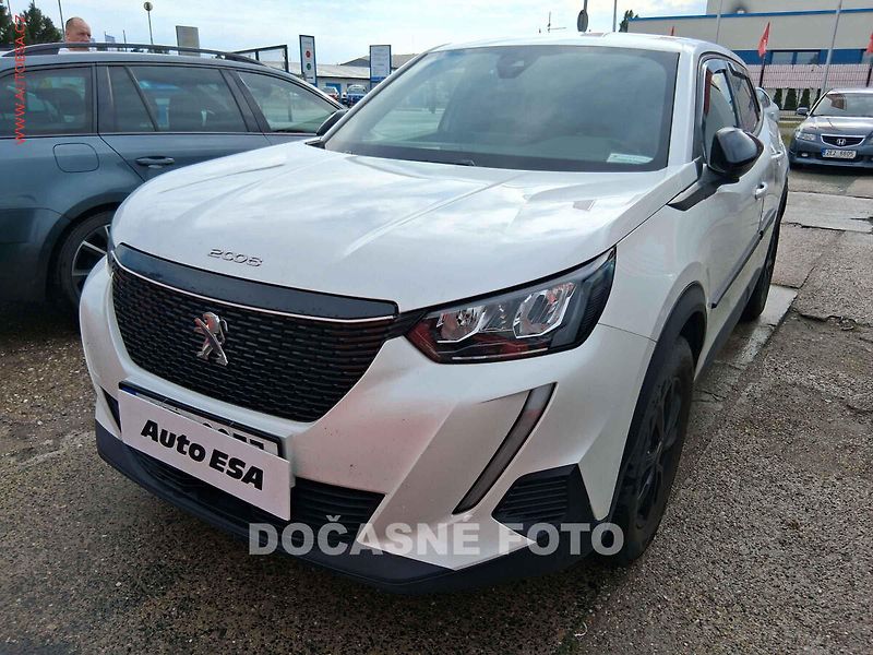 Peugeot 2008 (2023) 1.2PT, 1.maj,ČR, Active, LED - fotka 1 z 3