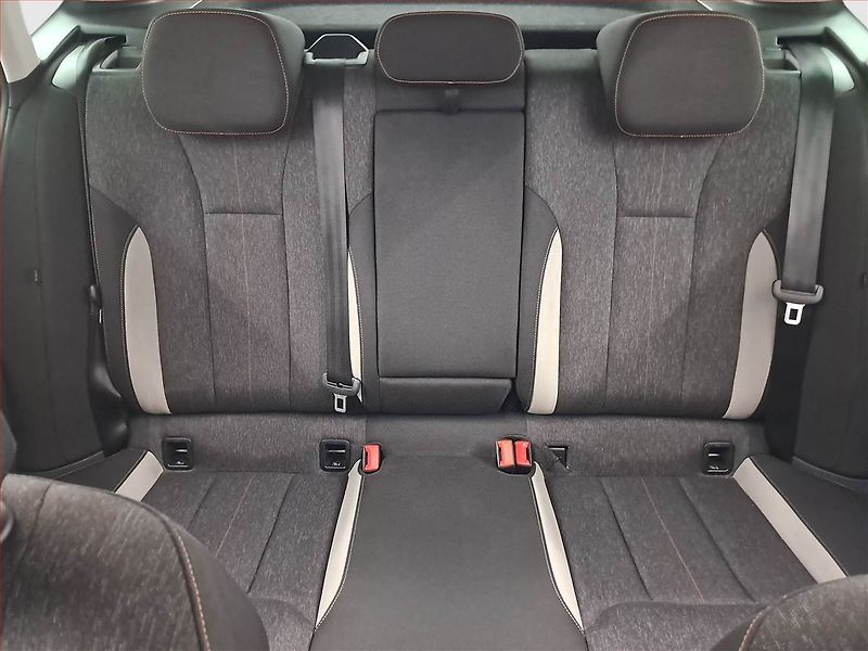 Škoda Kamiq (2020) 1.5 TSI, Automat, Tempomat - fotka 10 z 20