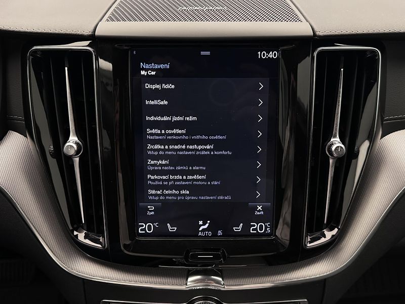 Volvo XC60 B4 AWD INSCRIPTION  - fotka 48 z 55