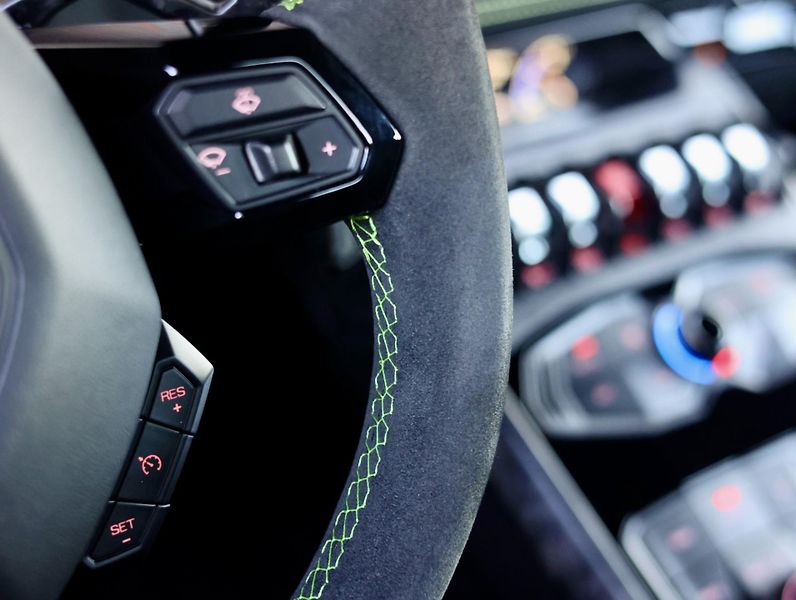 Lamborghini Huracán (2018) 5.2 V10 Performante 470KW - fotka 52 z 74