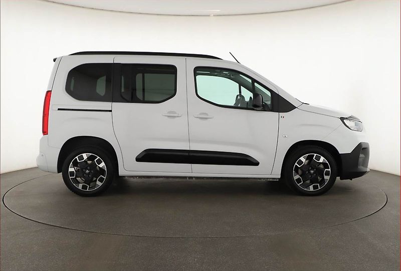 Fiat Dobló (2025) 1.5 BlueHDi, 5Míst, ČR, 1Maj - fotka 6 z 20