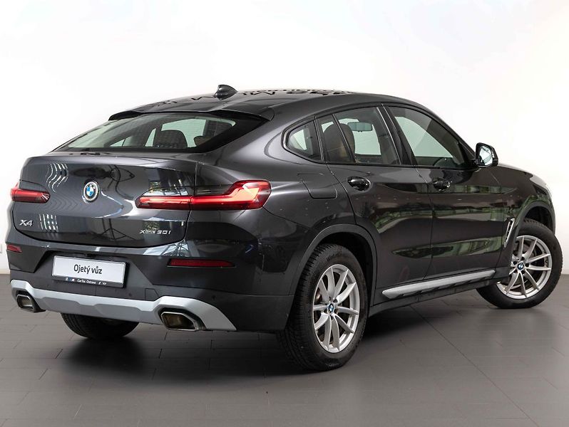 BMW X4 xDrive30i - fotka 5 z 21