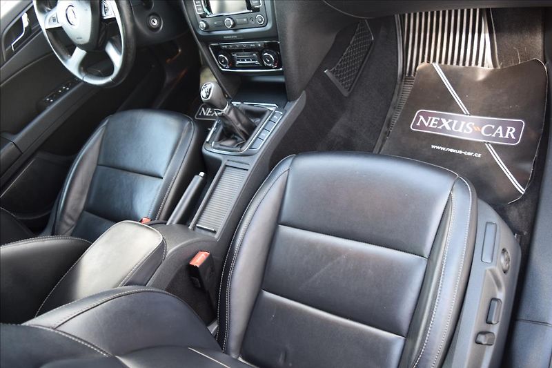 Škoda Superb 2,0 TDI 125KW TOP VÝBAVA ALU - fotka 24 z 50