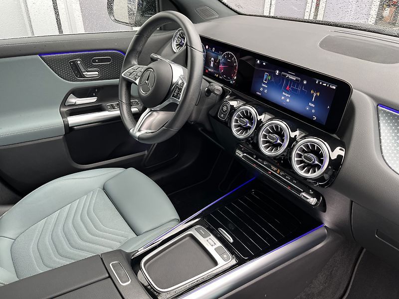 Mercedes-Benz GLA 200 off-road vehicle Progressi - fotka 19 z 21