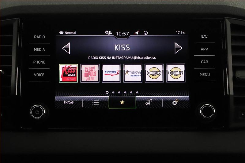 Škoda Karoq (2025) 1.5 TSI, SPORTLINE, AUTOMAT - fotka 13 z 24