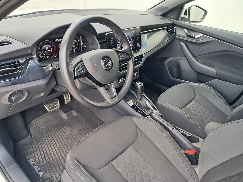 Škoda Scala (2020) STYLE Paket Extra + Dynamic TS - fotka 21 z 29