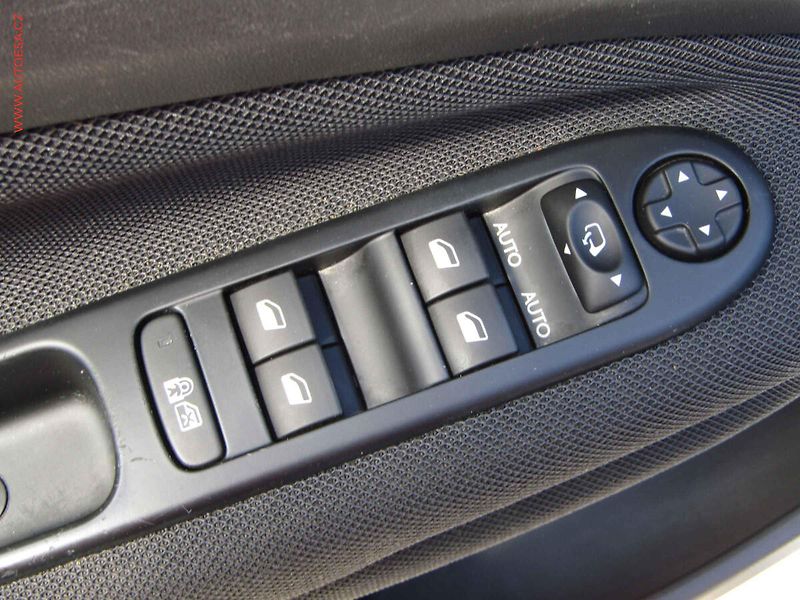 Citroën C3 Picasso (2015) 1.2 PT, Feel, park. čidla - fotka 11 z 17