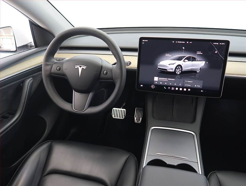 Tesla Model Y (2023) RWD LFP 60kWh, SoH 97% - fotka 7 z 31