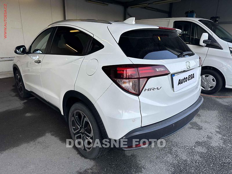 Honda HR-V (2017) 1.5i-VTEC CVT, 2.maj,ČR - fotka 2 z 3