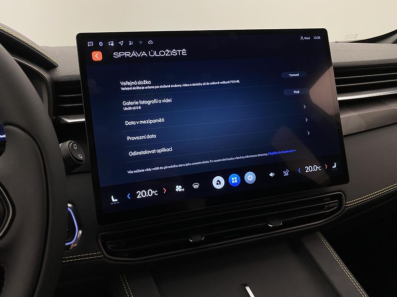 Lynk & Co 01 (2025) CORE PHEV AUT CZ 1.maj - fotka 92 z 96