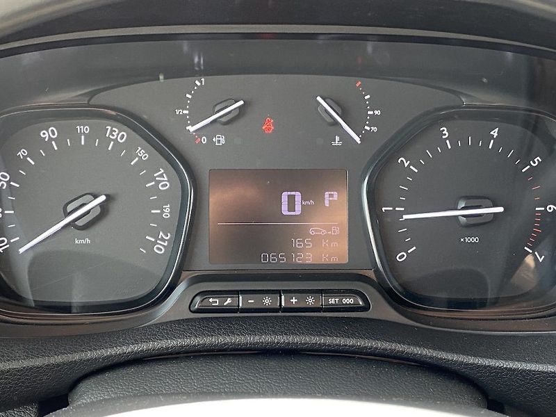 Toyota ProAce 2.0D, ČR, Active L2, DPH - fotka 12 z 24
