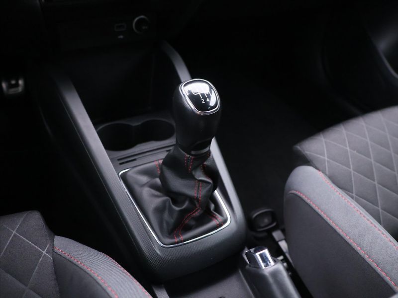 Škoda Fabia 1,0 TSI 81kW CZ Monte Carlo - fotka 21 z 29