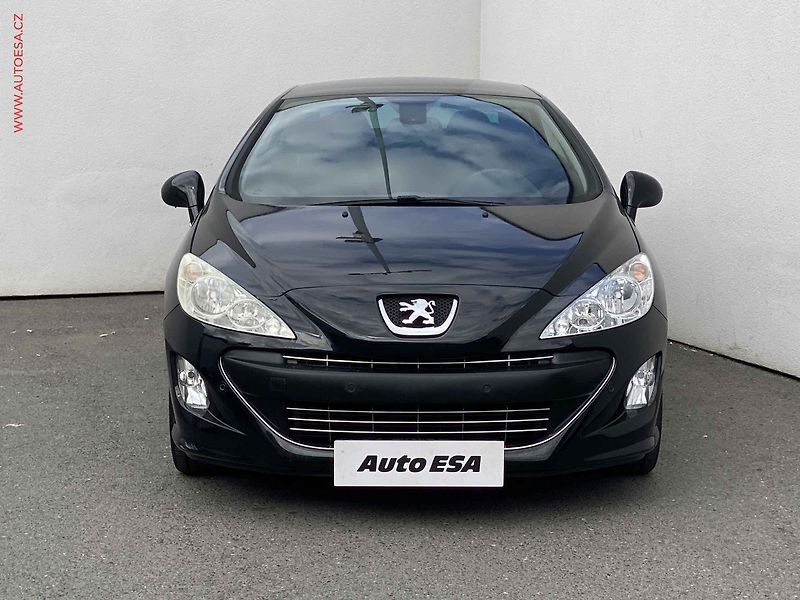 Peugeot 308 (2011) 1.6 VTI, Premium, +kola - fotka 2 z 17