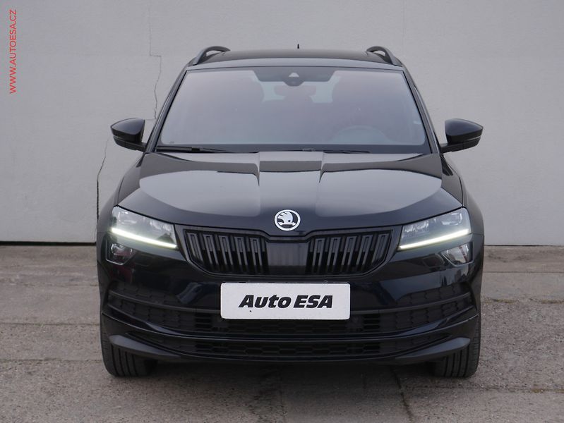Škoda Karoq (2021) 1.5 TSI, SportLine. DSG, LED - fotka 2 z 21