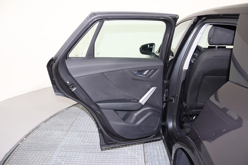 Audi Q2 Advanced 35 TFSI Stronic - fotka 20 z 26