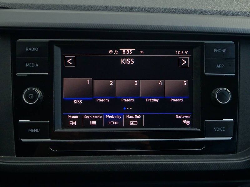Volkswagen T-Cross (2021) 1,0TSi /70kW Bassis - fotka 13 z 26