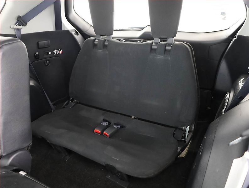 Mitsubishi Outlander (2012) 2.2 DI-D, 4X4, Automat - fotka 15 z 20