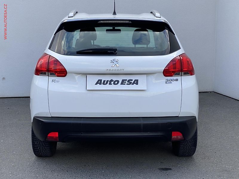 Peugeot 2008 (2015) 1.2PT, 1.maj,ČR, Active - fotka 5 z 18
