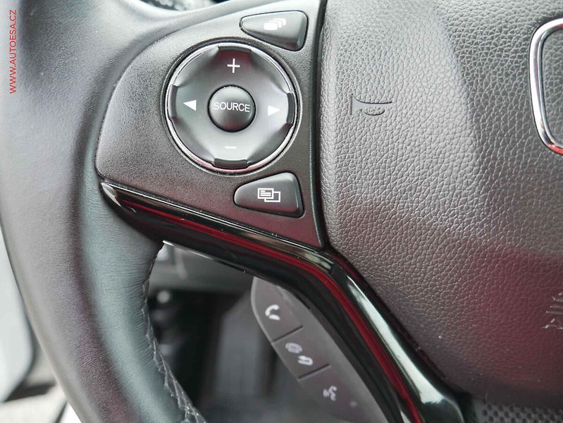 Honda HR-V (2017) 1.5i-VTEC CVT, 2.maj,ČR - fotka 16 z 20