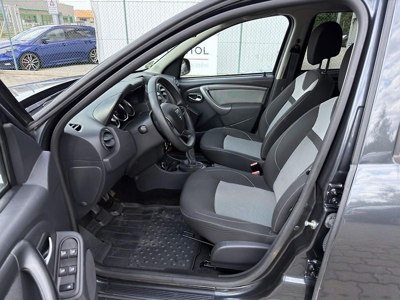 Dacia Duster 1.2 TCe 92 kW, 4x4 serviska - fotka 6 z 15