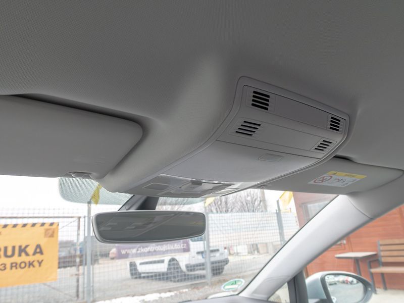 Volkswagen Golf (2019) 1.6TDI 85KW DSG – NAVI, ERGO - fotka 31 z 51