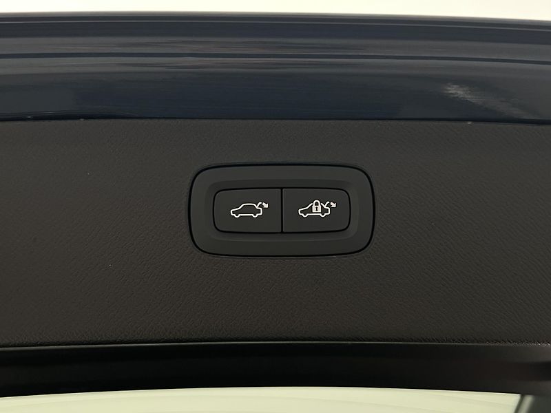 Volvo XC90 B5 AWD BRIGHT PLUS 7 MÍST - fotka 45 z 47