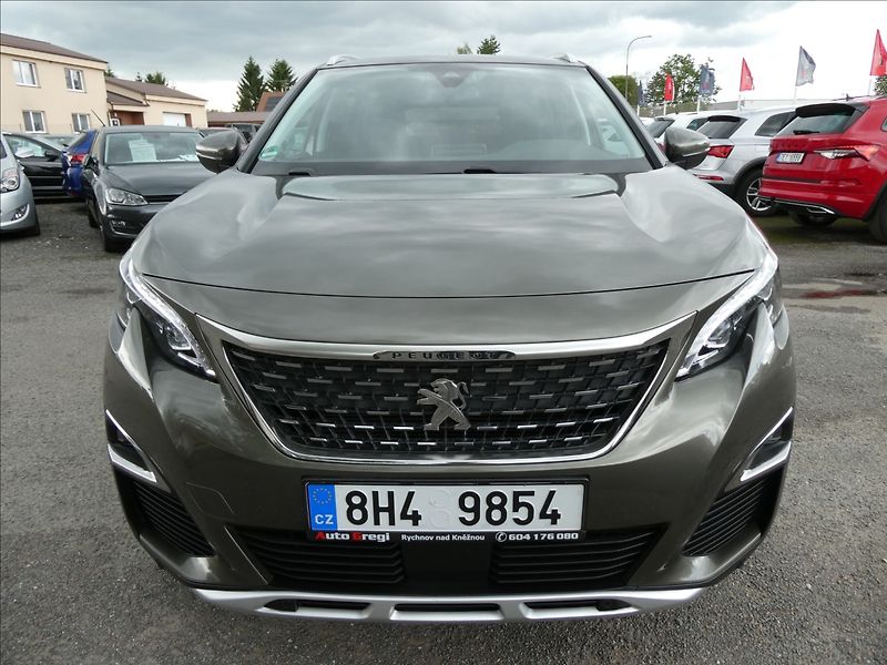 Peugeot 5008 2,0 HDi 110kW Allure serviska - fotka 2 z 41