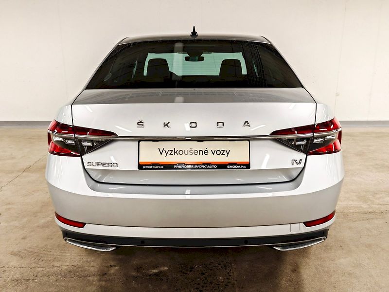 Škoda Superb (2024) iV 1.4 TSI 160 kW DSG L&K - fotka 28 z 31