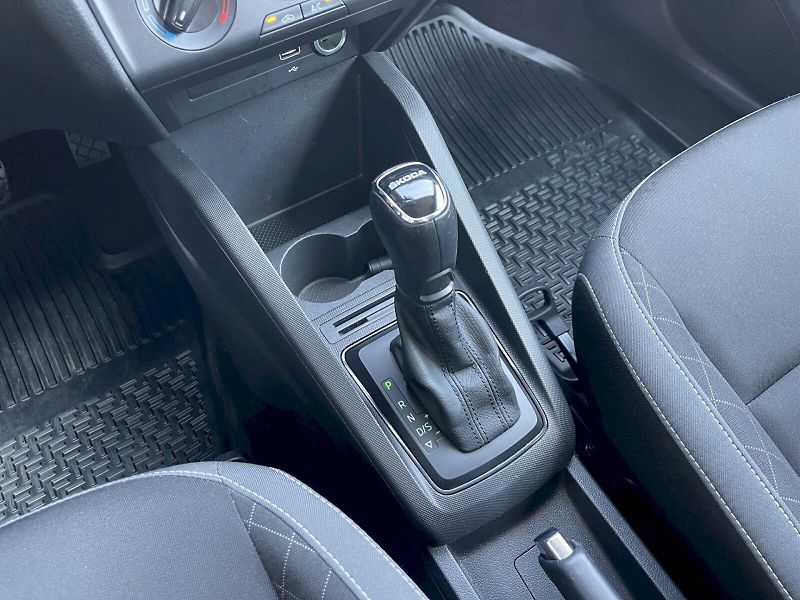 Škoda Fabia (2022) 1.0 TSI 70kW DSG Ambition Plus - fotka 11 z 28