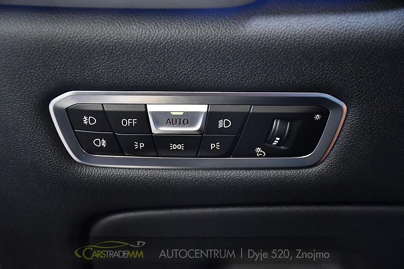 BMW X5 M50d xD M-SPORT HUD ČR 1M - fotka 30 z 67