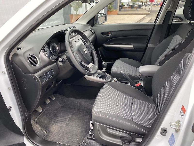 Suzuki Vitara 1.4iJet, Premium, 4x4, DPH - fotka 10 z 31