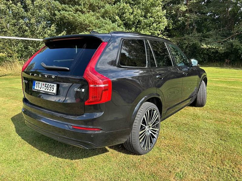 Volvo XC90 (2022) - fotka 2 z 9