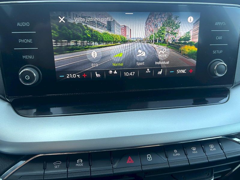Škoda Octavia (2022) 2.0 TDI 85kW Ambition Plus Nez - fotka 18 z 35