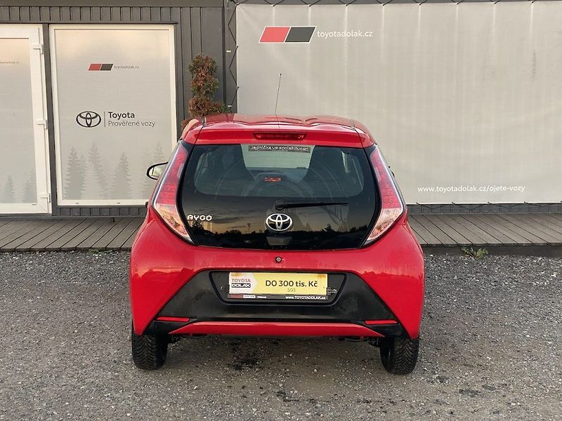 Toyota Aygo 1.0i, ČR, Comfort, 14tis. km - fotka 6 z 12