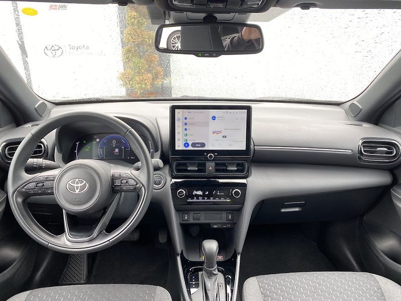 Toyota Yaris Cross 1.5HEV, ČR-1m, Style, DPH - fotka 12 z 22