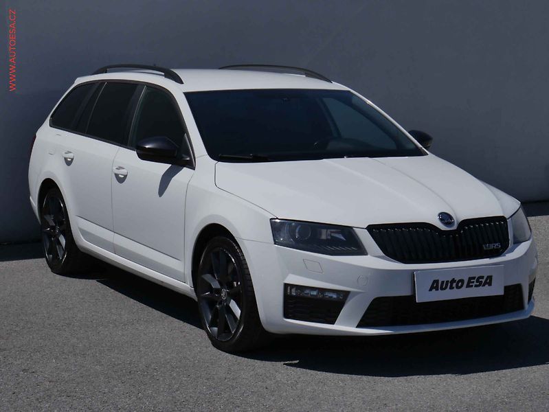 Škoda Octavia (2014) 2.0 TDi, RS, navi, xenon - fotografie inzerátu