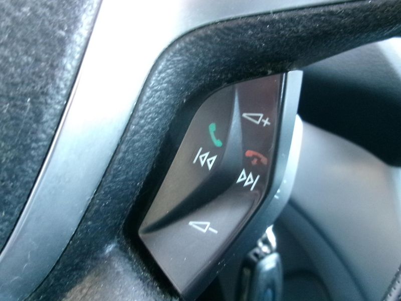 Ford C-MAX (2012) 1,6TDCi AC TEMP ALU BT - fotka 20 z 30