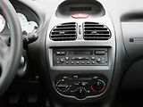 Peugeot 206 (2003) 1.4HDi, 2.maj,ČR, AC, tažné - náhled 12