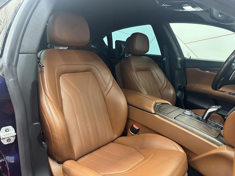 Maserati Quattroporte (2020) SQ4 GranLusso*360*TV*STOLKY - fotka 9 z 18