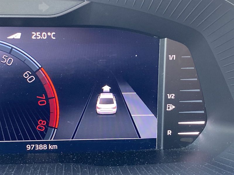 Škoda Superb (2022) 2.0 TSI 206kW 4x4 DSG L&K - fotka 26 z 41