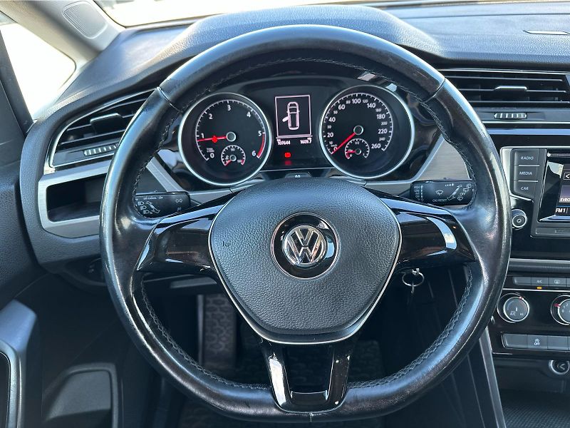Volkswagen Touran 1.6 TDI Comfortline 7 míst - fotka 19 z 21
