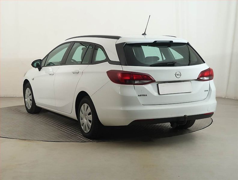 Opel Astra (2016) 1.6 CDTI, Serv.kniha, Tempomat - fotka 4 z 13