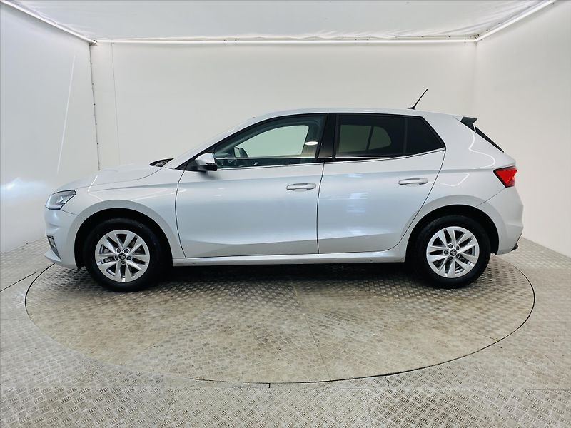 Škoda Fabia 1,0 TSI 85kW Top Selection - fotka 3 z 26
