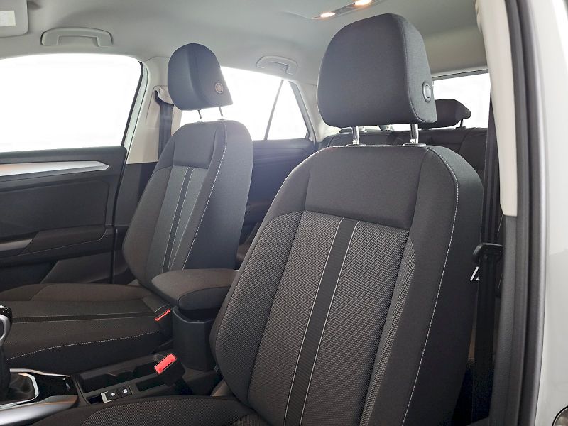 Volkswagen T-Roc (2025) 1.0TSI 85kW LIFE WEBASTO - fotka 26 z 29