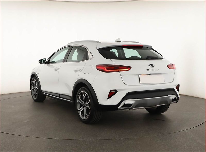 Kia XCeed (2020) Plug-in-Hybrid, Automat - fotka 4 z 20