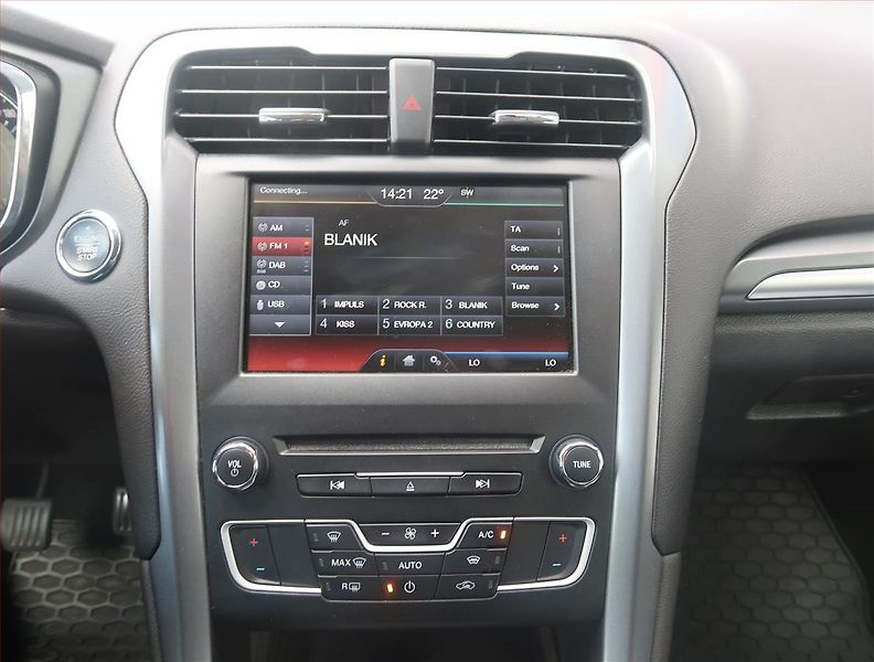 Ford Mondeo (2015) 2.0 TDCI, Navi, Tempomat - fotka 12 z 14