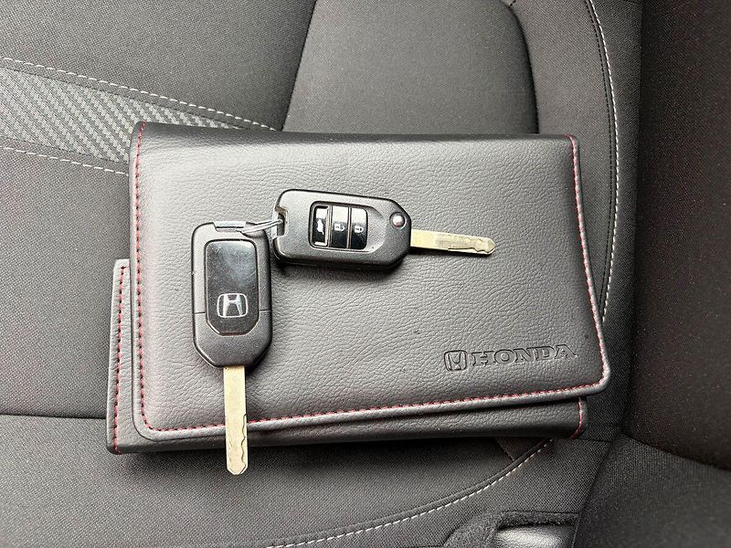 Honda Civic 1.0 VTEC Turbo Comfort, ČR, 1. - fotka 19 z 21