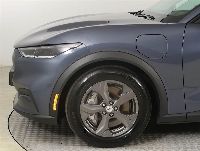 Ford Mustang Mach-E (2021) Standard Range RWD, SoH 94% - fotka 15 z 25