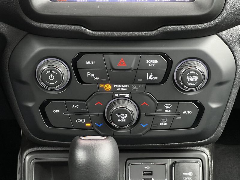 Jeep Renegade 1.5T MHEV T4 Aut. Limited DPH  - fotka 12 z 21