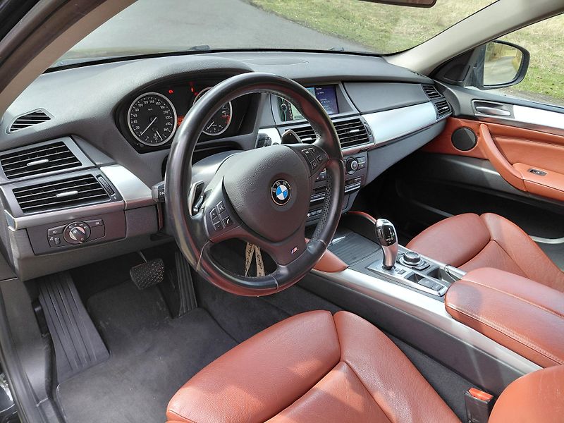 BMW X6 (2013) M-packet, X-drive vyhř.sedaček - fotka 9 z 39